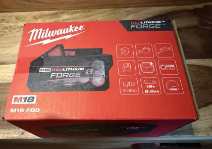 Milwaukee M18 8Ah Akku Forge