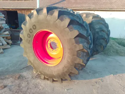 800/65R32 Kompletträder