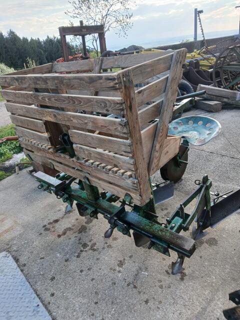 Feldherr Kartoffellegemaschine