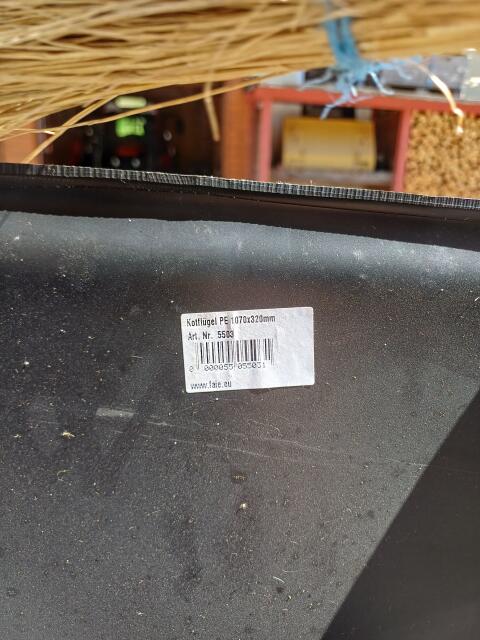 Neue Traktor-Kotflügel zu vergeben