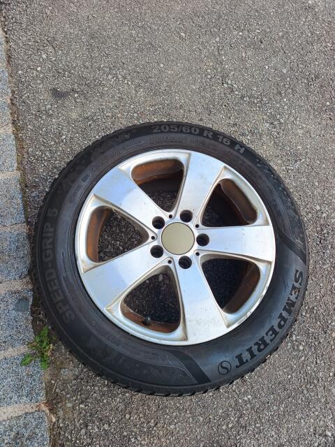 Reifen mit Felge 205/60 R16