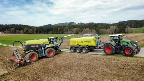 Claas Xerion Gülletrac - 9 m Schlitzgerät - 7 m Scheibenegge