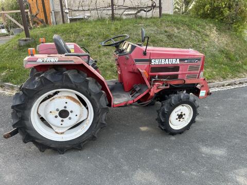 Allrad Kleintraktor Shibaura D215F
