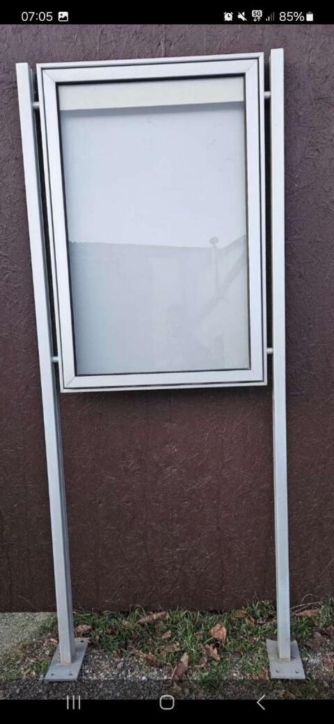 Werbung Informationskasten Schaukasten beleuchtet
