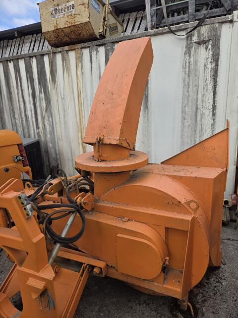 Schneefräse Seitenwallfräse