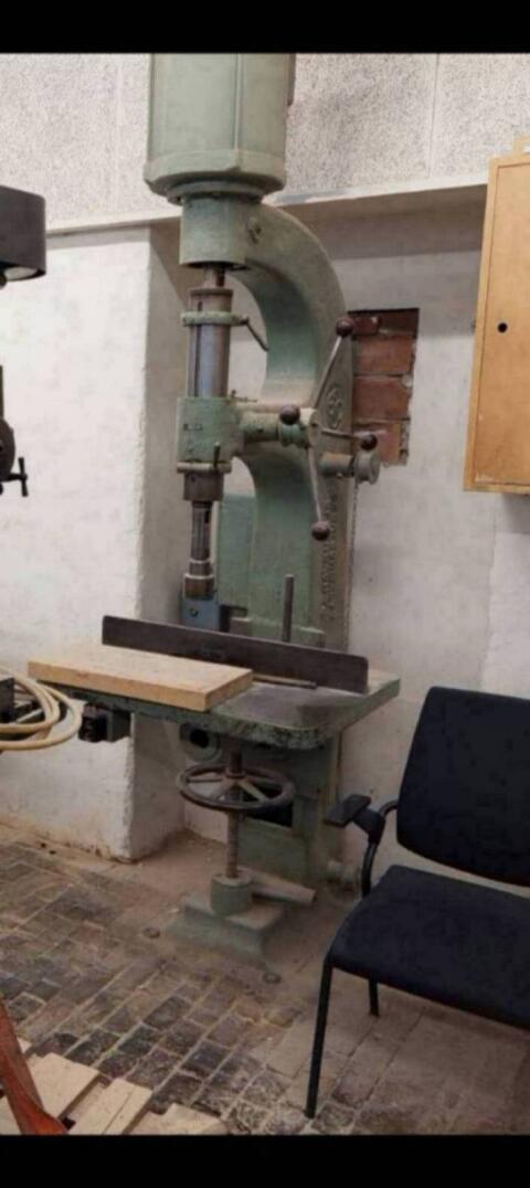 Standbohrmaschine