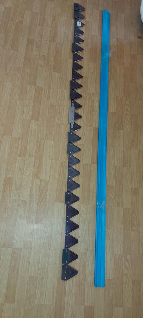 Mähmesser gezahnt, 25 Klingen, 190 cm