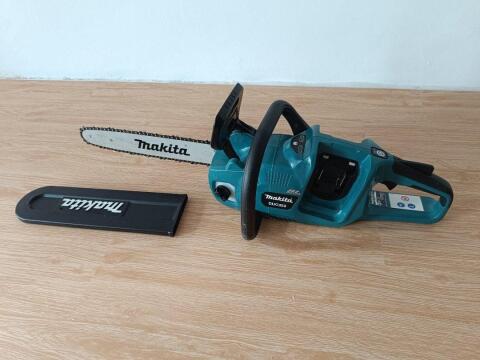 Makita DUC 353 Motorsäge