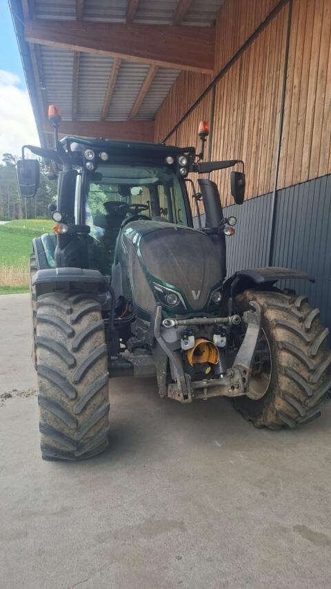 Valtra N174 D Skyview