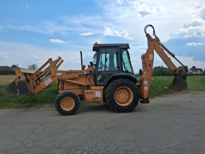 Case 580 LE