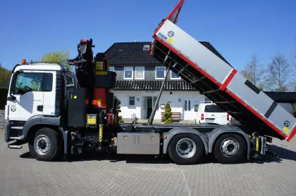 MAN 26.440 TGS, Kipper, Allrad, Palfinger 34002 JIB, Funk, Winde