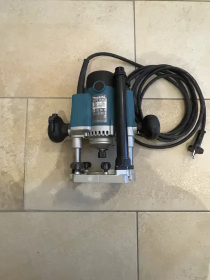 Makita RP 1110 Oberfräse