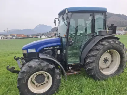 New Holland TN 75D