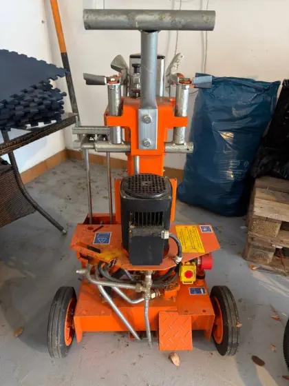 Posch Spaltaxt 6 t Holzspalter