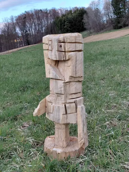 Selbst geschnitzte Holzfigur