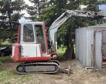Takeuchi 2,5 t TB025 Midibagger Minibagger Bagger Neuson Volvo