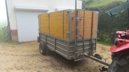 Landwirtschaftlicher Anhänger