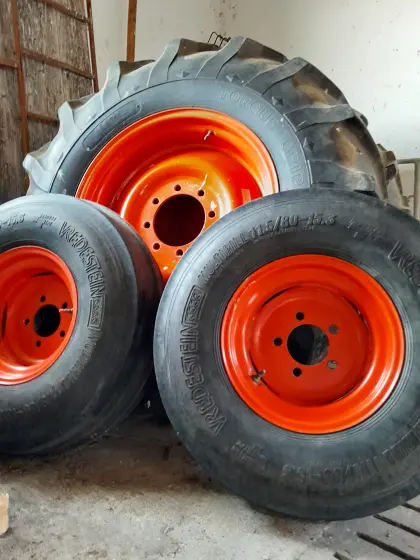 Mähdrescherfelgen samt Reifen