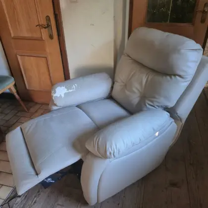 Fernsehsessel mit Aufstehhilfe voll funktionsfähig