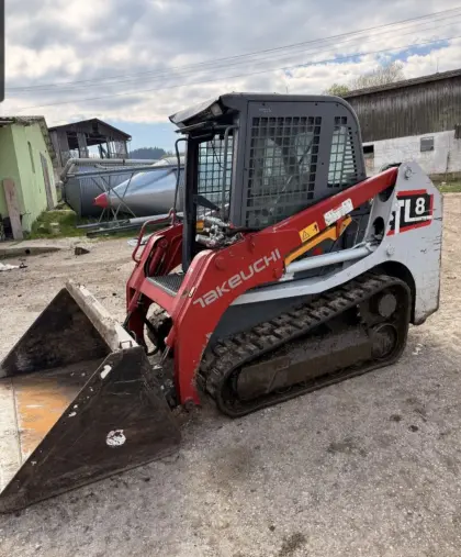 Takeuchi TL8 Raupenlader