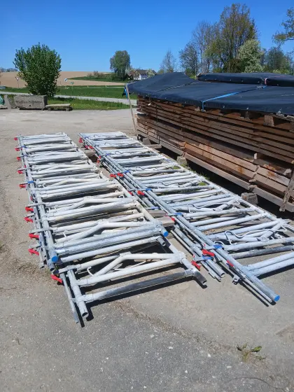 Wölfleder Selbstfanggitter, 32 Plätze, fast neu