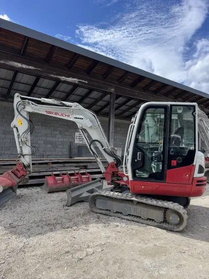 Takeuchi TB240