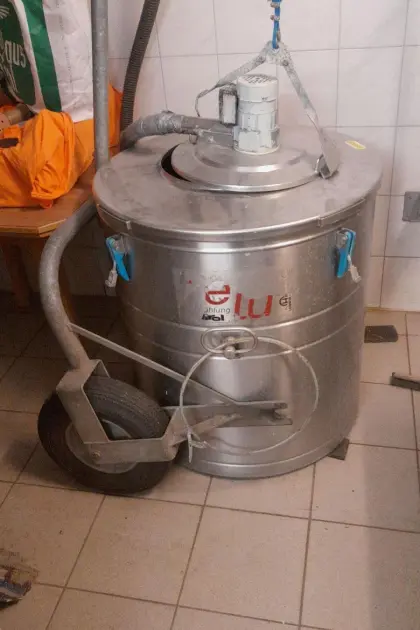 Helu Milchtank, Kühlung und Wagen