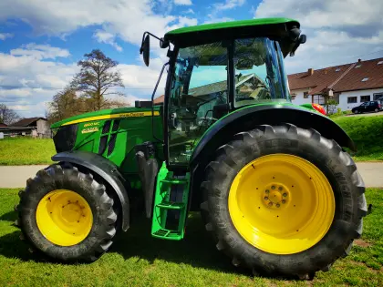 John Deere 6100 MC
