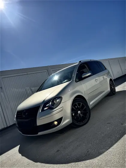 VW Touran 1.9 TDi Pickerl neu