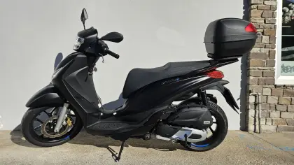 Piaggio Medley 125 ABS in schwarz NEU