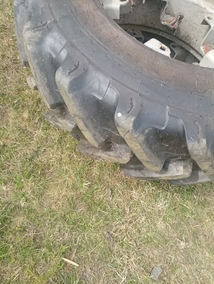320/85 - 12.4R24