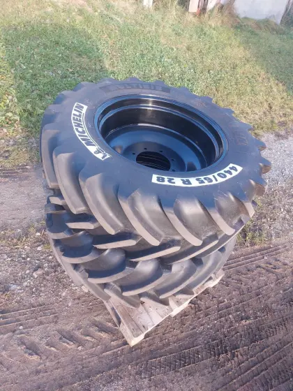 Kompletträder MICHELIN 440/65R28, 540/65R38