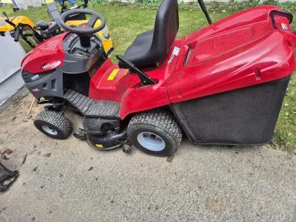 Rasenmähertraktor Castelgarden (Stiga)