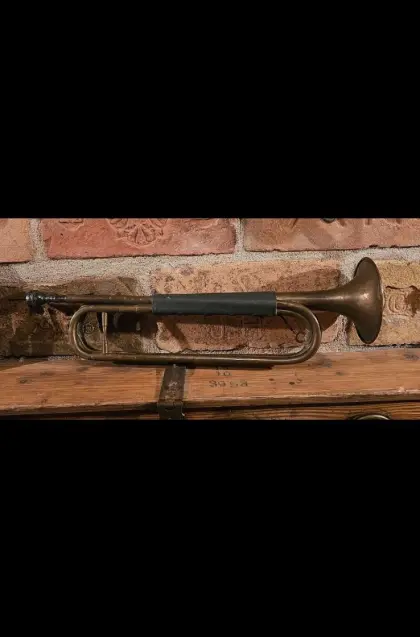 Sehr alte Signal-Trompete Fanfare