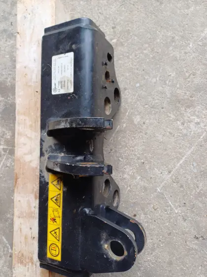 Querverbindung Fronthubwerk Hauer