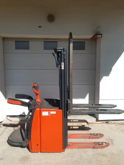 Hochhubwagen Linde Stapler L14