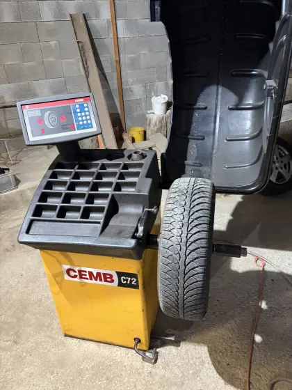 Reifenwuchtmaschine Cemb C72