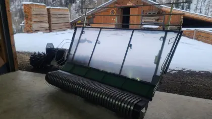 Neuwertiger Pickup Siloflitzer mit Förderband Bj. 2025