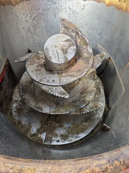 Futtermischwagen BVL V-Mix 8