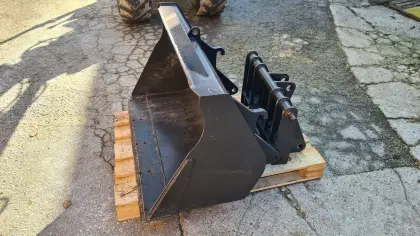 Hoftrac Schnellwechsler hydr. mit Schaufel