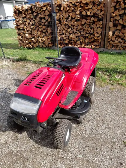 Rasentraktor MTD 200/105 H