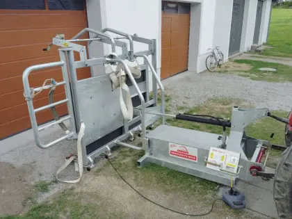 Suche Klauenpflegekippstand