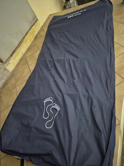 Dekubitus-Matratze 100 mal 90 cm