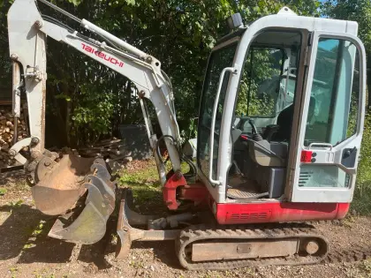 Takeuchi TB016 Ketten 90%