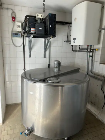 800 l Milchtank inkl. Milchkühlung mit Wärmerückgewinnung