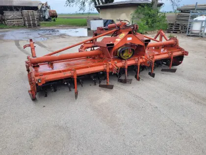 Rau Rototiller 4 m mit Zahnpackerwalze