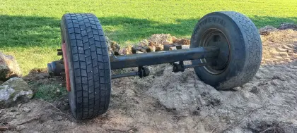 Verkaufe eine Anhängerachse