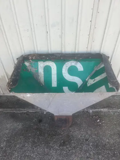 Kleine Einlaufgosse/Trichter