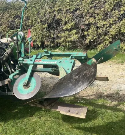 Verkaufe 1 Schar Wendepflug - Regent Jupiter 1