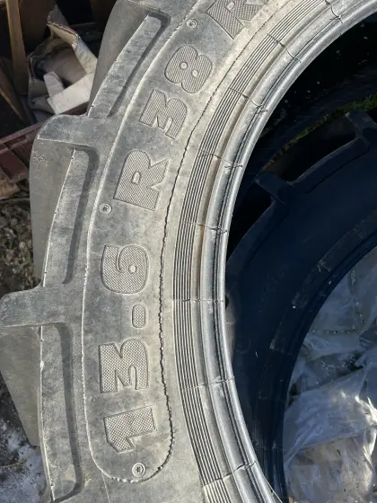 Verkaufe Pflegebereifung 13,6 R 38
